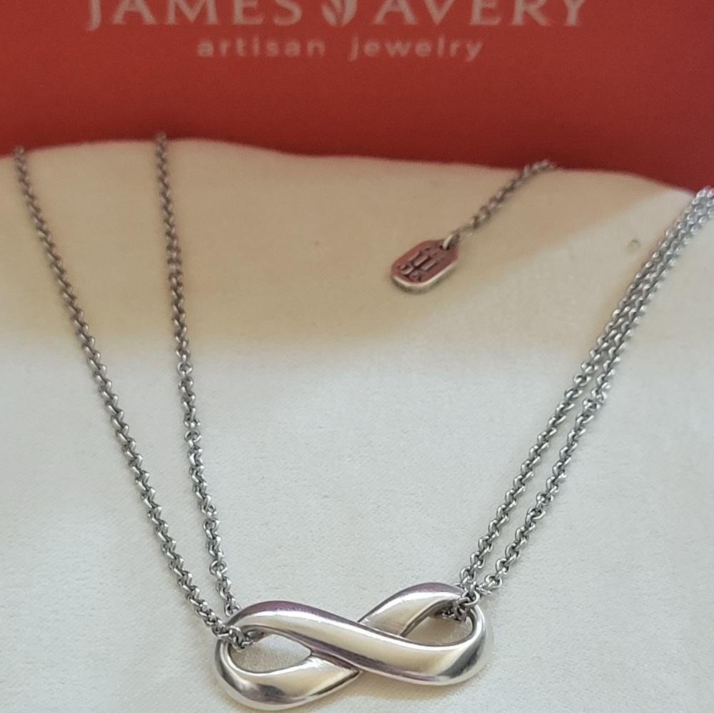 James Avery ☆ RETIRED ☆ Bold Infinity Necklace ☆ EUC!